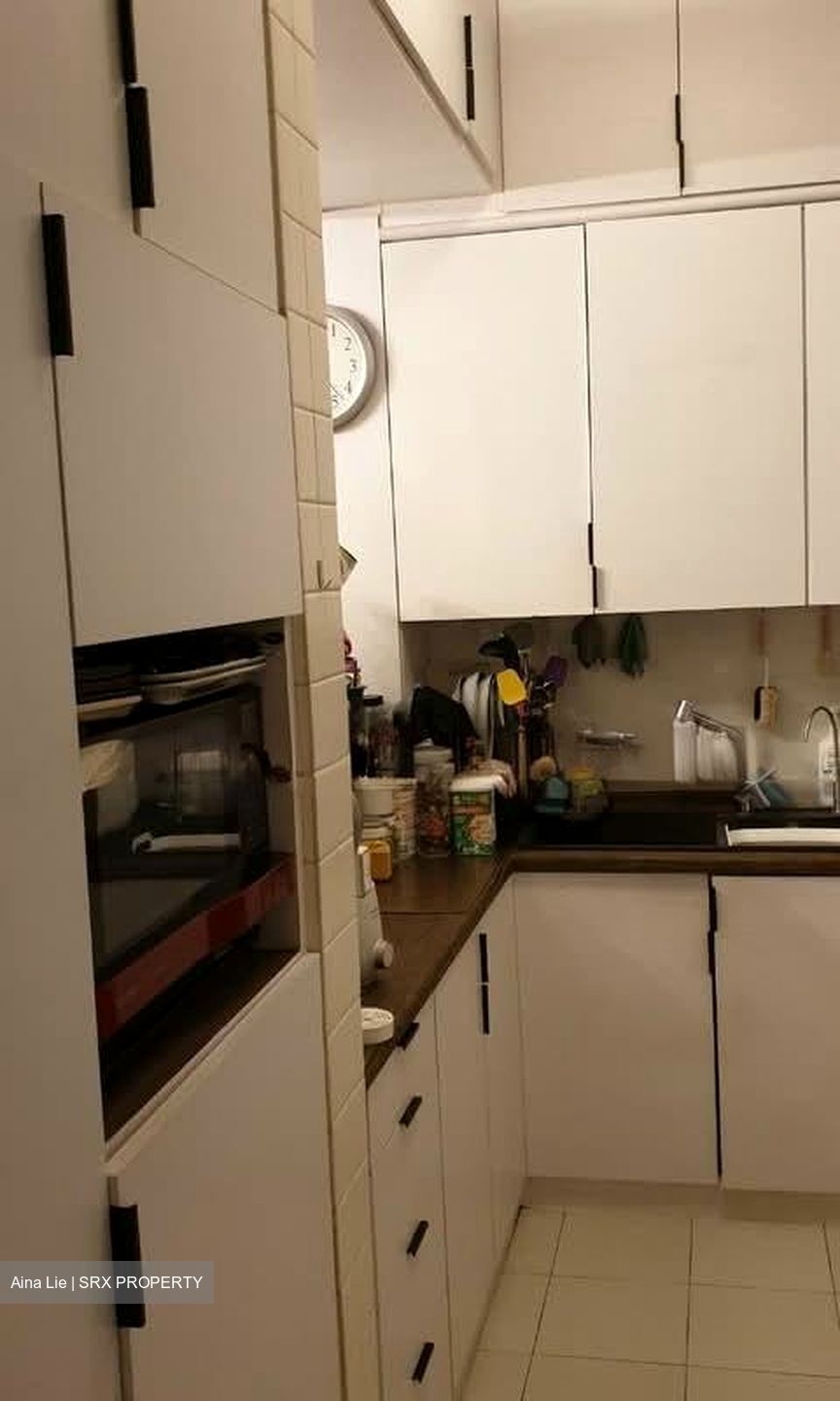 Bayshore Road (D16), Condominium #579699831